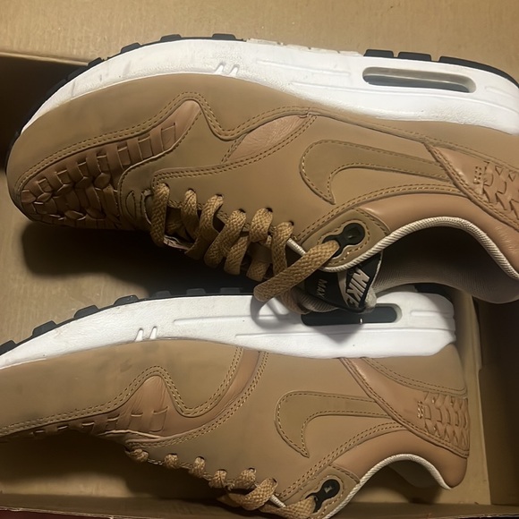Nike Air Max 1 Woven - Picture 3 of 8